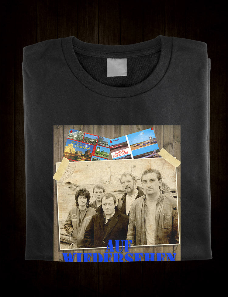 Iconic ensemble cast: TV comedy Graphic Auf Wiedersehen, Pet Tee